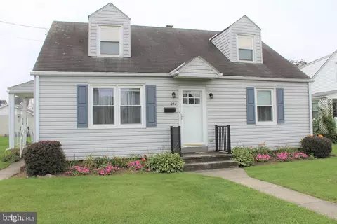 230 W Arch St, Fleetwood, PA 19522