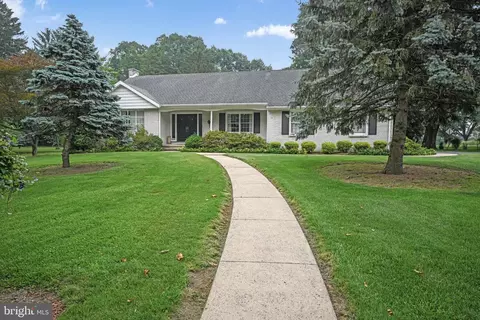 700 Elm Ave, Reading, PA 19605