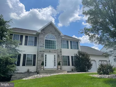 35 Nancy Cir, Reading, PA 19606