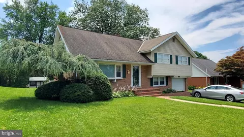 522 Snyder Rd, Reading, PA 19609 photo 1
