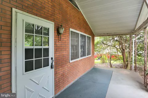1041 Commonwealth Blvd, Reading, PA 19607 photo 3