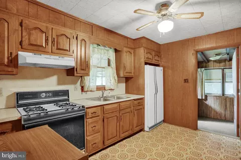 1041 Commonwealth Blvd, Reading, PA 19607 photo 7