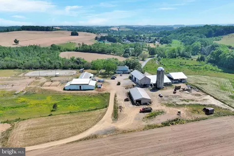 810 Drake Rd, Mohrsville, PA 19541