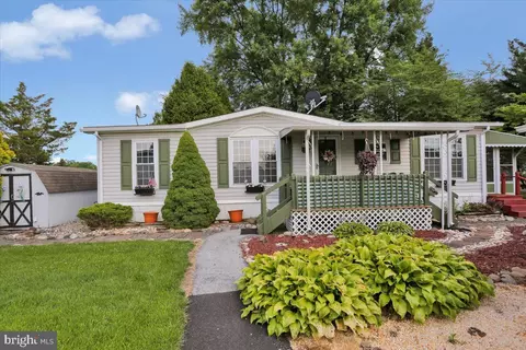 214 Knollwood Ln, Reading, PA 19606