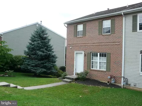 3910 Penns Dr, Reading, PA 19606