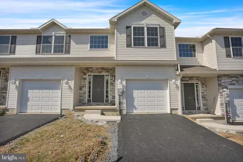 76 Helene Ct, Hamburg, PA 19526