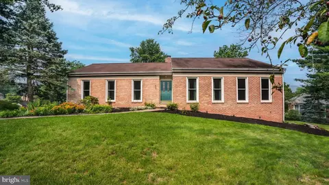 50 Eagle Ln, Reading, PA 19607 photo 4