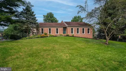 50 Eagle Ln, Reading, PA 19607 photo 2