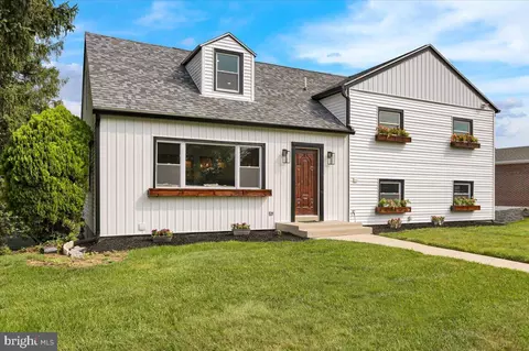 3027 Grandview Blvd, Sinking Spring, PA 19608