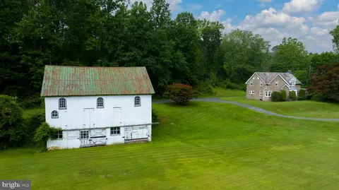 615 Wyomissing Rd, Mohnton, PA 19540