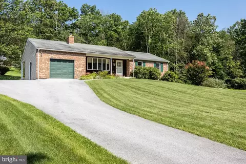 1085 Manatawny Rd, Boyertown, PA 19512
