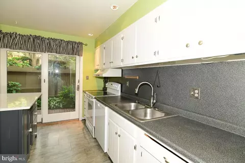 156 Merion Ln, Reading, PA 19607 photo 5