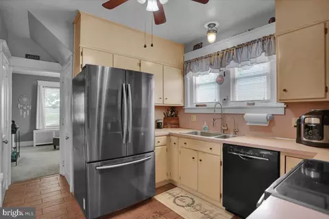 225 E Lancaster, Reading, PA 19607 photo 10