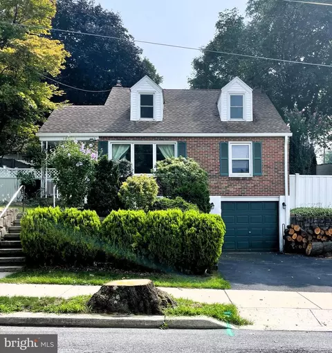 102 E Broad St, Reading, PA 19607