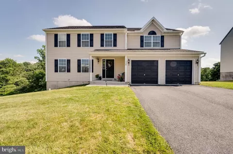 238 Longview Dr, Reading, PA 19608