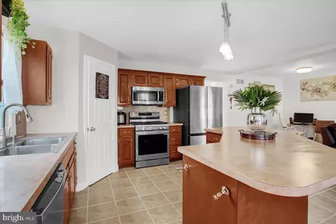 1024 Ithica St, Reading, PA 19605 photo 9