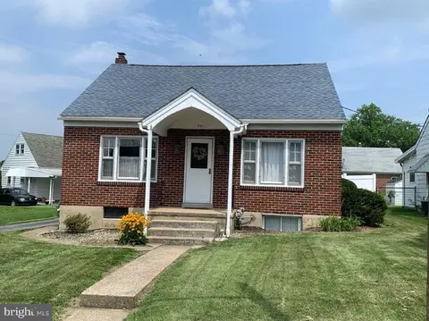 901 Midway Ave, Temple, PA 19560
