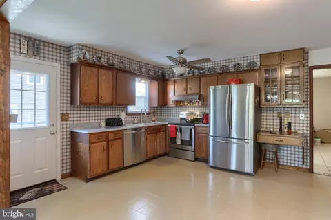 721 Tamarack Trl, Reading, PA 19607 photo 6