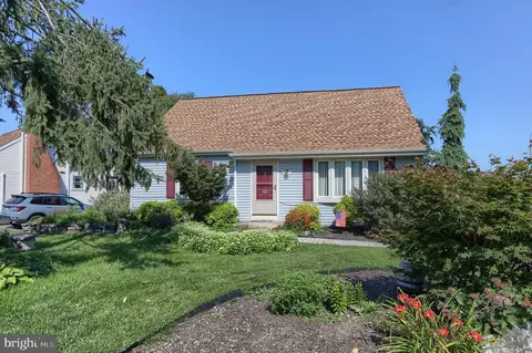 721 Tamarack Trl, Reading, PA 19607 photo 4