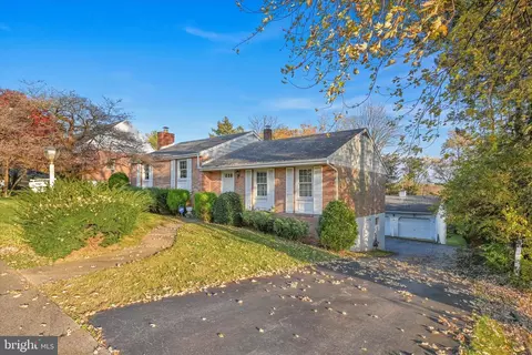 225 Grande Valley Rd, Reading, PA 19606
