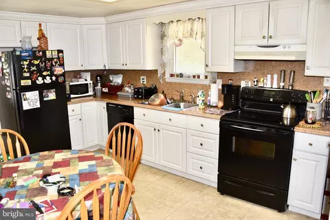 1842 Cedar Top Rd, Reading, PA 19607 photo 8