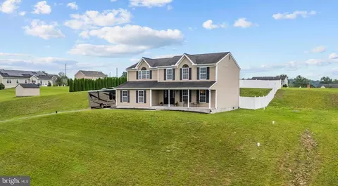 291 Oval Dr, Hamburg, PA 19526