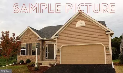 1042 River Crest Dr #21, Reading, PA 19605