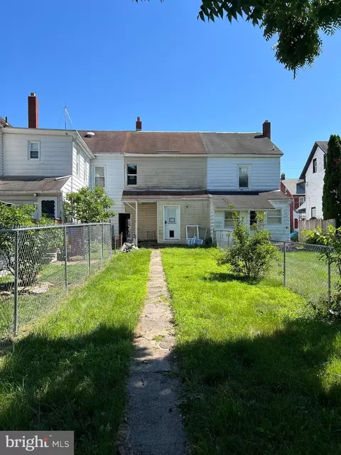 25 E Summit St, Mohnton, PA 19540 photo 3