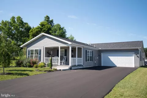 16 Tern Ct, Bechtelsville, PA 19505