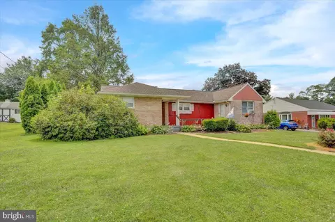 30 Wernersville Blvd, Wernersville, PA 19565