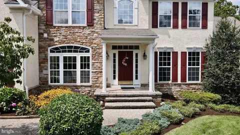 30 Winding Brook Dr, Sinking Spring, PA 19608 photo 2