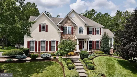30 Winding Brook Dr, Sinking Spring, PA 19608