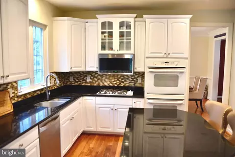 30 Winding Brook Dr, Sinking Spring, PA 19608 photo 18