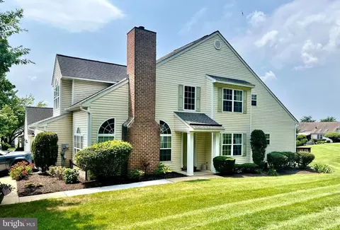 136 Hickory Ln, Reading, PA 19610