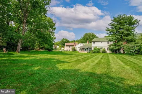 6 Cathy Ann Dr, Reading, PA 19606