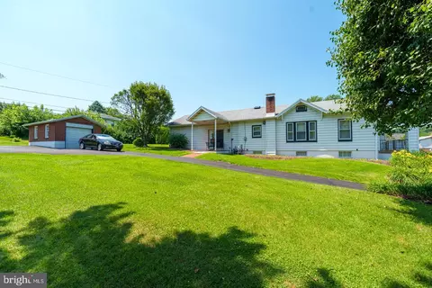 220 Funston Ave, Reading, PA 19607 photo 5