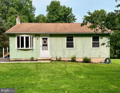 165 Schweitz Rd, Fleetwood, PA 19522