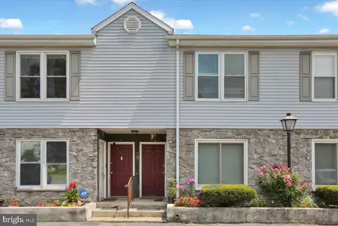 711 Hill Rd #C, Wernersville, PA 19565