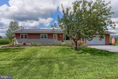 725 Frystown Rd, Myerstown, PA 17067