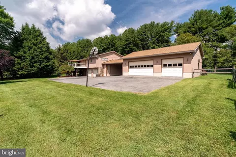 1488 Cedar Top Rd, Reading, PA 19607 photo 6