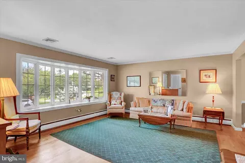 4 Heather Ln, Reading, PA 19601 photo 3