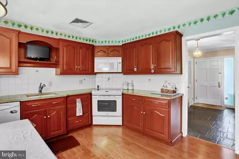 4 Heather Ln, Reading, PA 19601 photo 9
