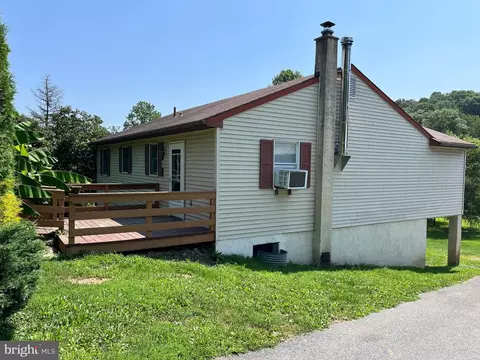 1285 N Ironstone Dr, Boyertown, PA 19512