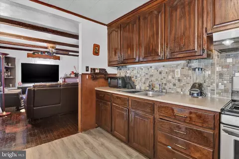 1406 Fayette Ave, Reading, PA 19607 photo 9