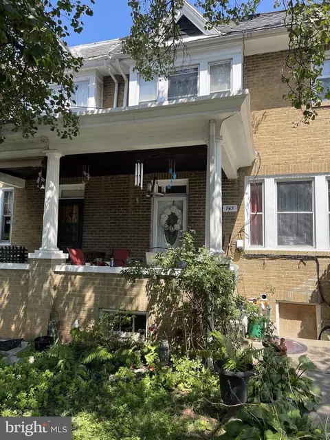 743 Gordon St, Reading, PA 19601