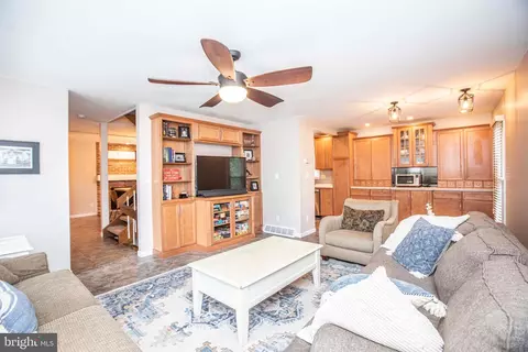 38 Par Dr, Reading, PA 19607 photo 12
