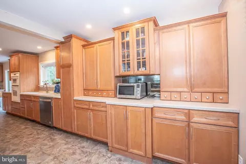 38 Par Dr, Reading, PA 19607 photo 10