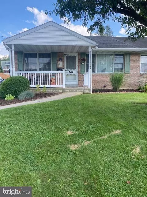 122 E Cedar St, Fleetwood, PA 19522