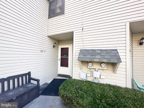 56 7 Holly Dr, Reading, PA 19606