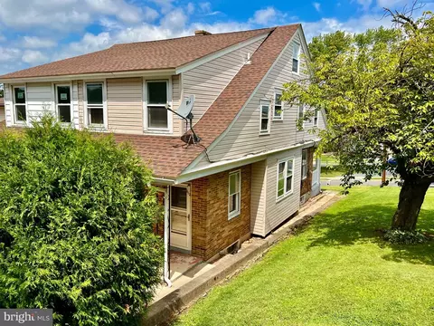 990 Upland Ave, Reading, PA 19607 photo 17